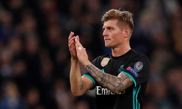 vSoccer Football - Champions League - Tottenham Hotspur vs Real Madrid - Wembley Stadium, London, Britain - November 1, 2017 Real Madrid’s Toni Kroos applauds the fans after the match Action Images via Reuters/John Sibley