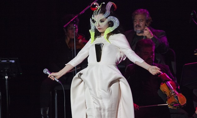 Björk in one of her costumes at a concert in Mexico. Image courtesy of Wikimedia