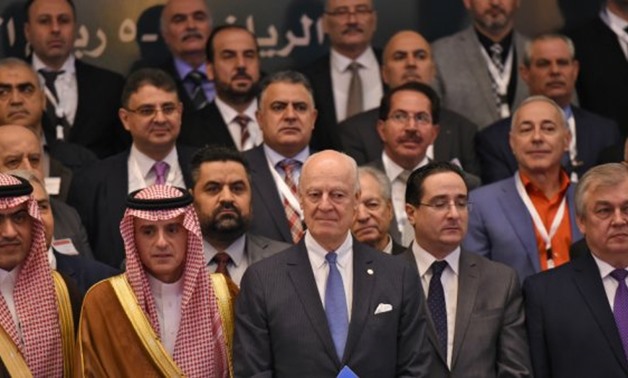 UN special envoy for Syria crisis Staffan de Mistura (3rd L) with representatives of the Syrian opposition at a meeting in Riyadh, on November 22, 2017