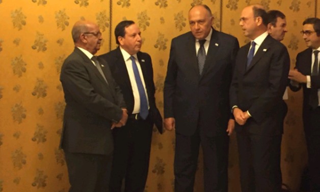 Egypt Foreign Minister Shoukry having an unofficial conversation with his Tunisian, Algerian, Italian and Tunisian counterparts in Rome, Italy on December 1, 2017. – Ahmed Abu Zeid’s official Twitter account 