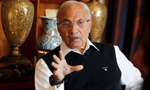 Egypt's former prime minister Ahmed Shafik speaks during an interview with Reuters at his residence in Abu Dhabi February 6, 2013. REUTERS/Jumana El Heloueh/File Photo