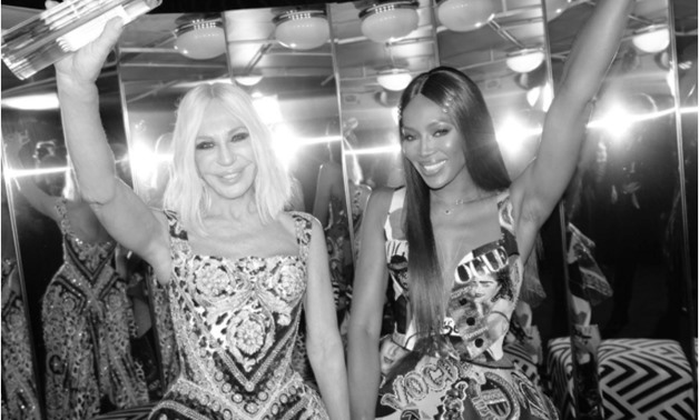 Donatella Versace and Naomi Campbell in The Fashion Awards 2017 Winners Room – Photo Via Fashion Awards
