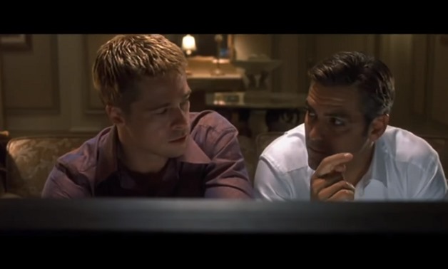Screencap of Brad Pitt and George Clooney in the trailer for Ocean's Eleven (2001) – MovieStation/Youtube