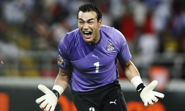 Egypt's goalie Essam El Hadary celebrates after his team scored during the Africa Cup of Nations final against Ghana in Luanda January 31, 2010 - REUTERS/Finbarr O'Reilly