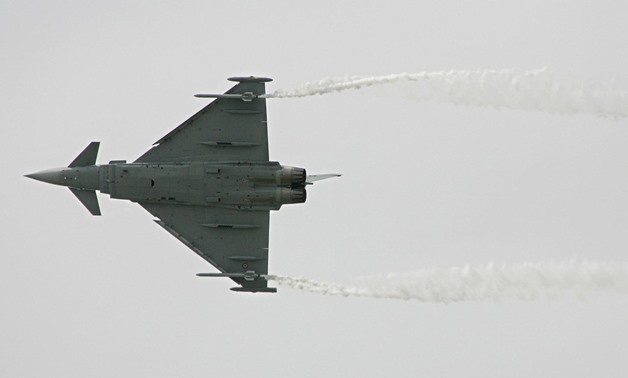 A Eurofighter Typhoon aircraft flies during a display 16 June 2005 at the 46th International Paris Air Show, 16 June 2005. (PIERRE VERDY/AFP