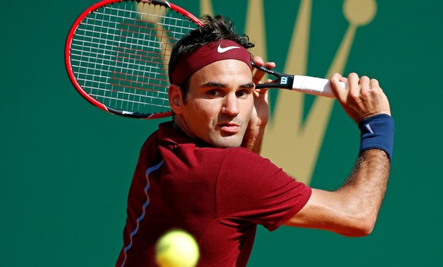 Tennis - Monte Carlo Masters - Monaco, 15/04/2016. Roger Federer of Switzerland plays a shot. REUTERS/Eric Gaillard
