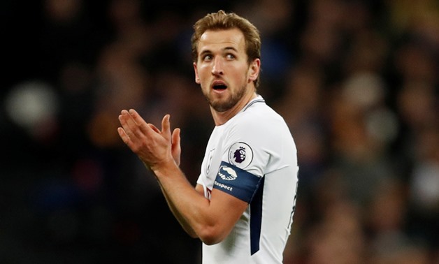 Soccer Football - FA Cup Third Round - Tottenham Hotspur vs AFC Wimbledon - Wembley Stadium, London, Britain - January 7, 2018 Tottenham's Harry Kane applauds fans as he is substituted off Action Images via Reuters/Matthew Childs