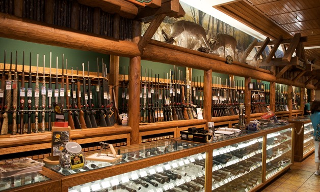 File - Gun shop/ Via Wikimedia Commons