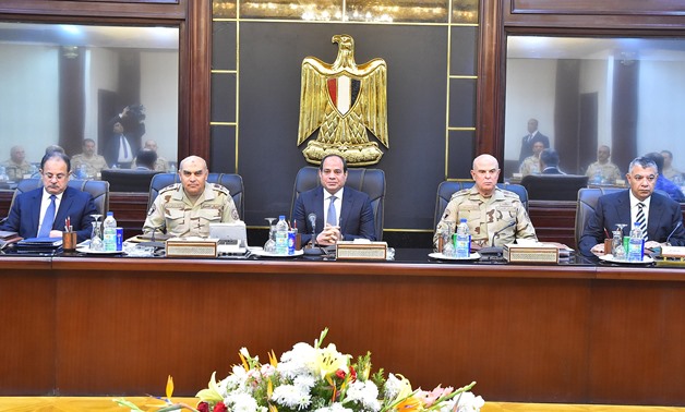 President Abdel Fatah al-Sisi meeting with defense and interior ministers and the head of the General Intelligence Service on January 11, 2018 - Press photo