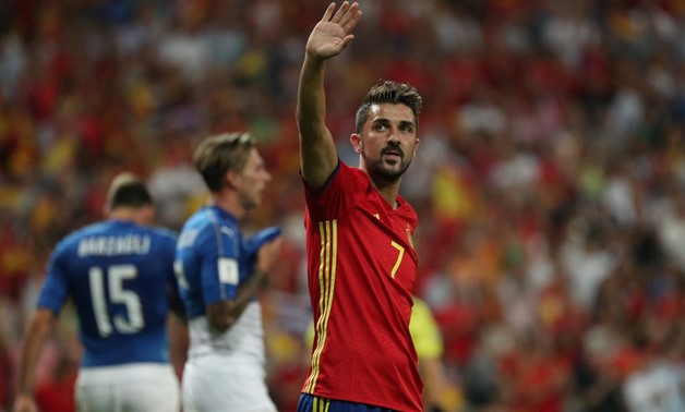 Soccer Football - 2018 World Cup Qualifications - Europe - Spain vs Italy - Madrid, Spain - September 2, 2017 Spain’s David Villa gestures to fans after the game REUTERS/Sergio Perez.