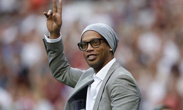 Britain Football Soccer - England XI v Rest of the World XI - Soccer Aid 2016 - Old Trafford - 5/6/16 Rest of the World XI's Ronaldinho before the match Action Images via Reuters / Ed Sykes Livepic EDITORIAL USE ONLY.