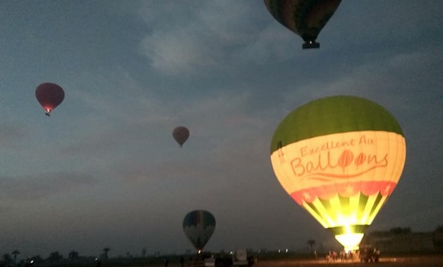Luxor hot air balloons in early morning – Five Photos.com 