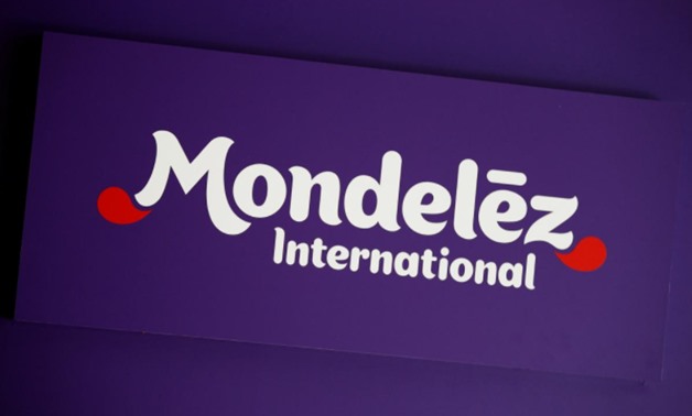 FILE PHOTO: The logo of Mondelez International is pictured at the company's building in Zurich November 14, 2012. REUTERS/Michael Buholzer/File Photo