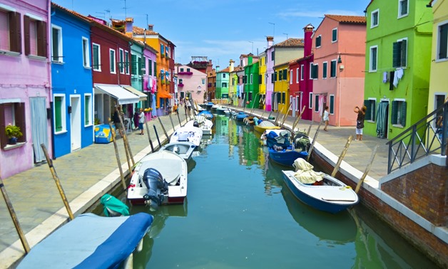 Burano Island’s colorful houses, canal and fishing boats July 25, 2012 – Flickr / David Monroy