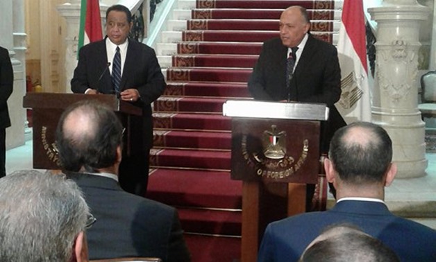 Egyptian Foreign Minister Sameh Shoukry (R), Sudanese Foreign Minister Ibrahim Ghandour during a joint press conference in Cairo on Feb. 8, 2018 - Press photo