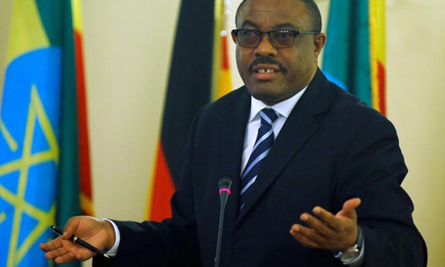 FILE PHOTO: Ethiopian Prime Minister Hailemariam Desalegn gestures during a news conference in Addis Ababa, Ethiopia, October 11, 2016. REUTERS