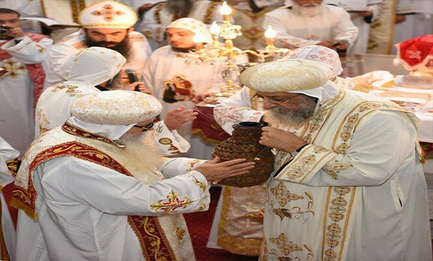 Pope Tawadros leads Easter Mass_YOUM7