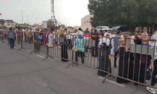 Egyptian expats in Kuwait waiting outside the embassy to cast their votes on March 16, 2018 - Press photo