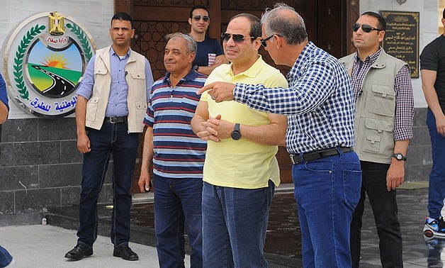 President Abdel Fatah al-Sisi inspected the ongoing expansion works of the Cairo-Ain Sokhna Road – Egypt Today