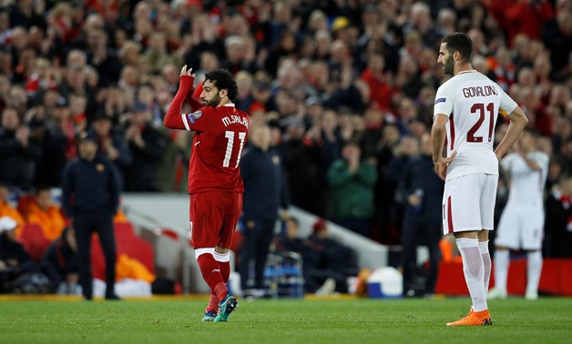 Soccer Football - Champions League Semi Final First Leg - Liverpool vs AS Roma - Anfield, Liverpool, Britain - April 24, 2018 Liverpool's Mohamed Salah applauds fans as he walks off to be substituted REUTERS/Phil Noble 