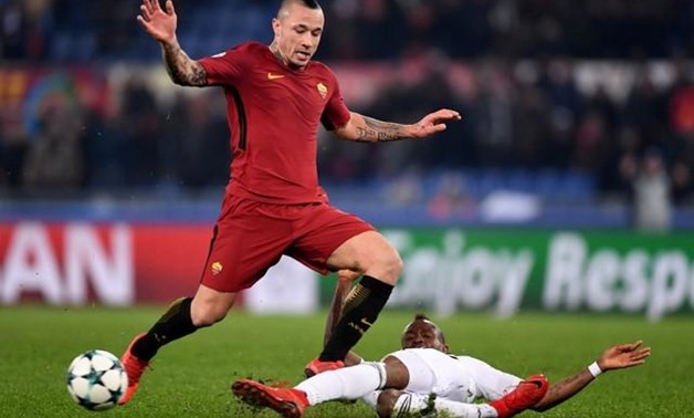 FILE PHOTO - Soccer Football - Champions League - Roma vs Qarabag - Stadio Olimpico, Rome, Italy - December 5, 2017 Roma's Radja Nainggolan in action with Qarabag’s Wilde-Donald Guerrier REUTERS/Alberto Lingria
