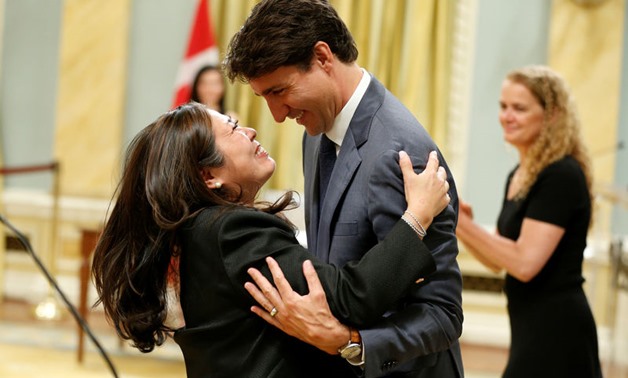 © Reuters. Canada's PM Trudeau congratulates Mary Ng during a cabinet shuffle at Rideau Hall in Ottawa