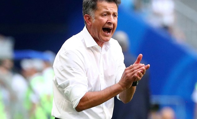 FILE PHOTO: Soccer Football - World Cup - Round of 16 - Brazil vs Mexico - Samara Arena, Samara, Russia - July 2, 2018 Mexico coach Juan Carlos Osorio gestures during the match REUTERS/Pilar Olivares/File Photo
