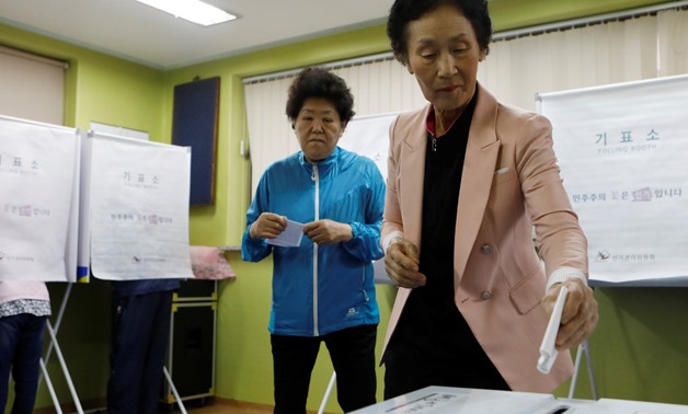 South Koreans vote for new leader - Reuters