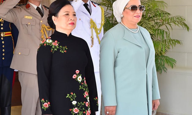 Egyptian First Lady Enitssar Amer received Monday the wife of Tran Dai Quang, the Vietnamese President – Press Photo