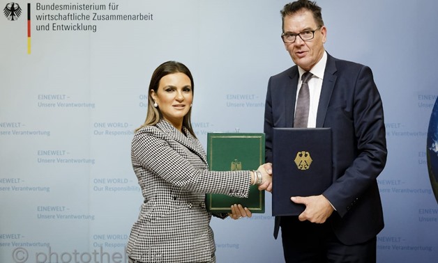 Egyptian Minister of Investment Sahar Nasr (L) meets with her German counterpart (R) - Courtesy of Photothek 