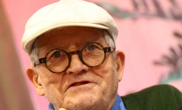 
FILE PHOTO: British artist David Hockney speaks during presentation of his new book "A Bigger Book" during the book fair in Frankfurt, Germany October 19, 2016. REUTERS/Kai Pfaffenbach/File Photo.