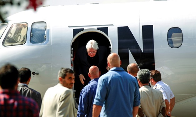 Martin Griffiths (C), the UN special envoy for Yemen, descends from his plane upon his arrival at Sanaa international airport on November 21, 2018
(C), the UN special envoy for Yemen, descends from his plane upon his arrival at Sanaa international airpor