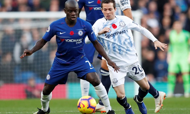 Soccer Football - Premier League - Chelsea v Everton - Stamford Bridge, London, Britain - November 11, 2018 Everton's Bernard in action with Chelsea's N'Golo Kante Action Images via Reuters/Peter Cziborra EDITORIAL USE ONLY. No use with unauthorized audio