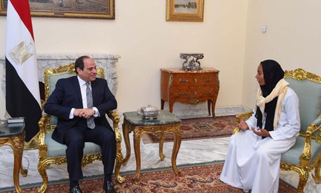 President Abdel Fatah al-Sisi receives on Thursday, Nov. 29 the Upper Egyptian tricycle rider, Marwa el-Abd, at the Ittihadiya Palace - Egypt Today 