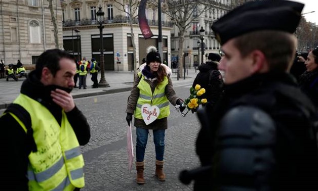 French 'yellow vests' protest in their thousands for fifth Saturday