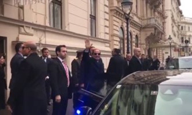 Sisi arriving at Hofburg presidential palace in Vienna on Monday morning - photocopy of YouTube 