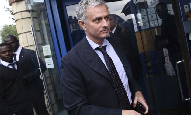 Mourinho leaves United after poor start to season