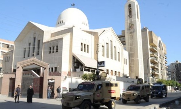 File: Egyptian Security Forces outside a Church in Cairo 