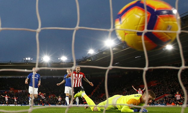 Soccer Football - Premier League - Southampton v Everton - St Mary's Stadium, Southampton, Britain - January 19, 2019 Everton's Jordan Pickford reacts after Southampton's James Ward-Prowse (not pictured) scored their first goal REUTERS/Peter Nicholls EDIT
