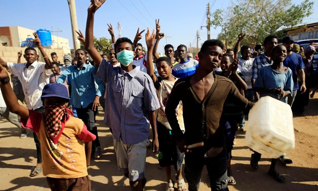 Sudanese demonstrators march during anti-government protests in Khartoum, Sudan, January 24, 2019. REUTERS/Mohamed Nureldin Abdallah