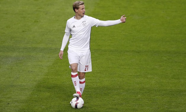 Football Soccer - Ajax Amsterdam v Manchester United - UEFA Europa League Final - Friends Arena, Solna, Stockholm, Sweden - 24/5/17 Ajax's Frenkie De Jong warms up before the match Reuters / Phil Noble Livepic/Files
