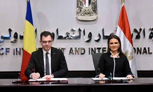 PRESS: (L) Romanian Minister of Business Environment, Trade and Entrepreneurship Ștefan-Radu Oprea, (R) Minister of Investment and International cooperation Sahar Nasr