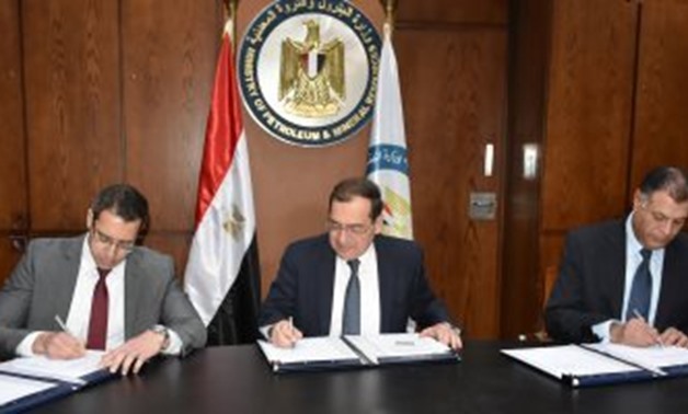 Minister of Petroleum Tarek el-Molla signed a new petroleum agreement with German company DEA- press photo