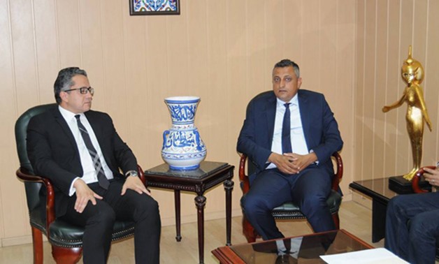 Khaled El Anany and Yemeni Culture Minister Marwan Dmag-(Photo Courtesy of Egyptian Antiquities Ministry's official page)