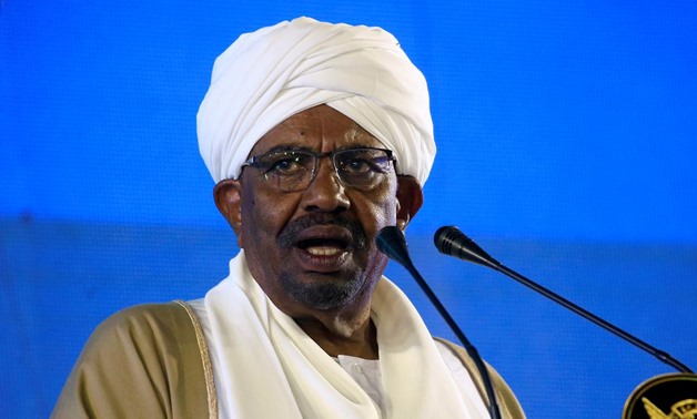 FILE PHOTO: Sudan's President Omar al-Bashir addresses the nation on the eve of the 63rd Independence Day anniversary at the Presidential Palace in Khartoum, Sudan December 31, 2018. REUTERS/Mohamed Nureldin Abdallah/File Photo