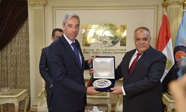 Chairman of the Arab Organization for Industrialization Abdel Monemel Taras held a meeting with Portuguese Minister of Defense Joaa Krauwenho 