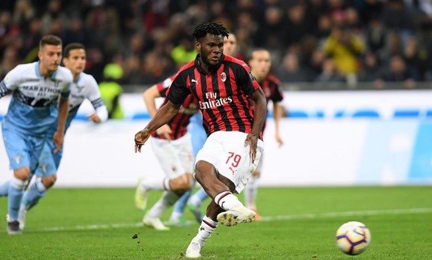 AC Milan's Franck Kessie scores their first goal from a penalty REUTERS/Daniele Mascolo
