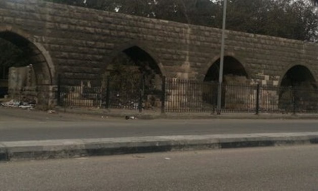 Al O'yoon Aqueduct Bridge is one of famous places in Cairo.
