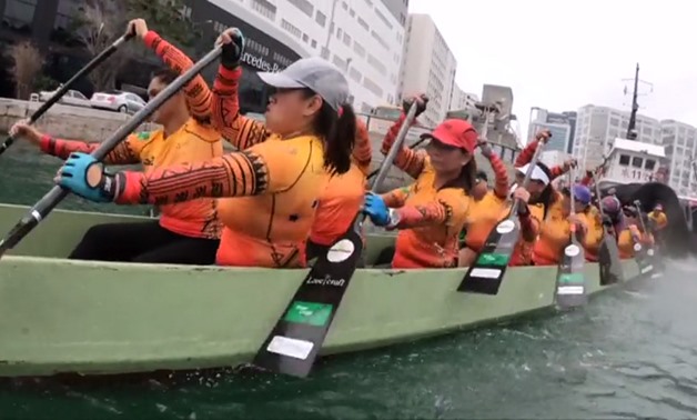 Filipino maids' dragon boat team makes splash in Hong Kong