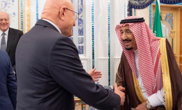 Custodian of the Two Holy Mosques King Salman bin Abdulaziz receives former Lebanese prime ministers in Jeddah. (SPA)
